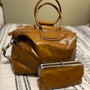 HOBO Shelia Large Satchel & Lauren Wallet
